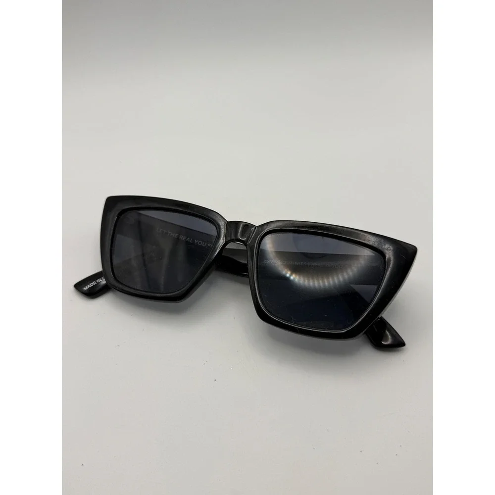 Aerie Sunnies Real Good Black Cat Eye Rectangular Sunglasses Glossy Frames